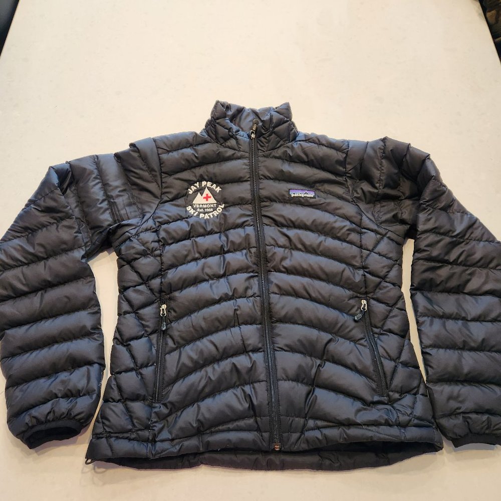 Patagonia womens down puffer jacket. Size S.